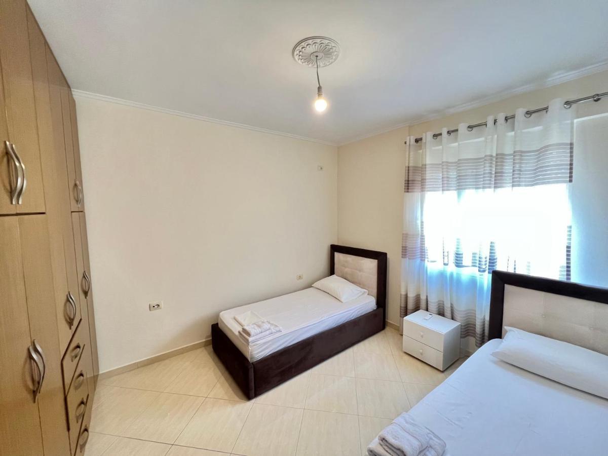 Ermis Apartament Lägenhet Sarandë Exteriör bild