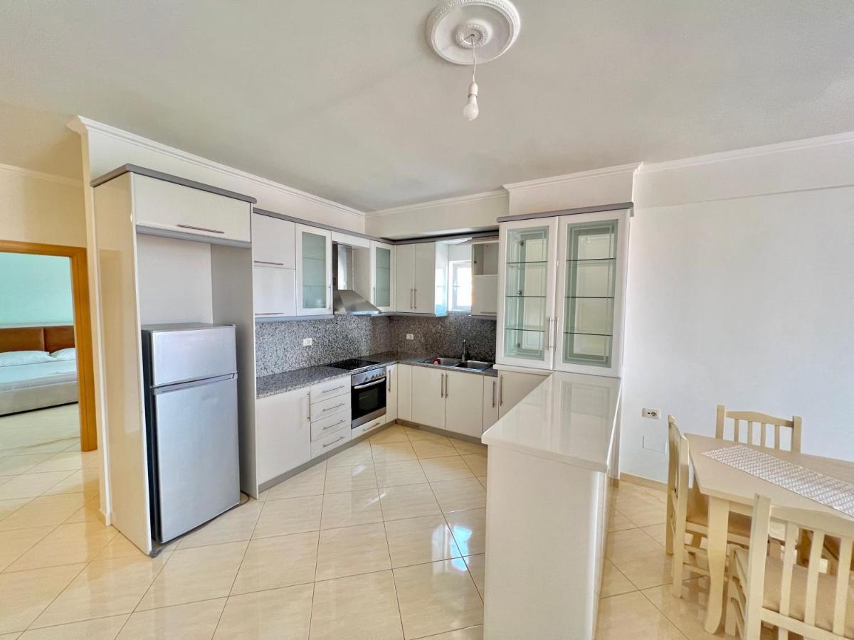Ermis Apartament Lägenhet Sarandë Exteriör bild