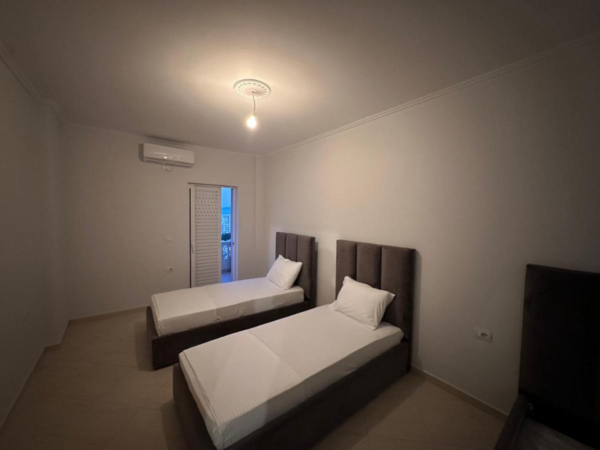 Ermis Apartament Lägenhet Sarandë Exteriör bild