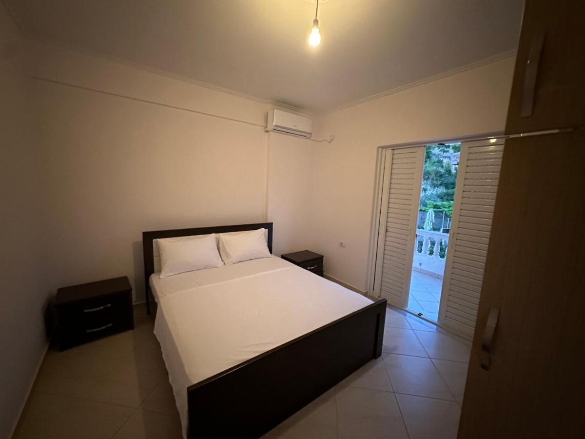 Ermis Apartament Lägenhet Sarandë Exteriör bild